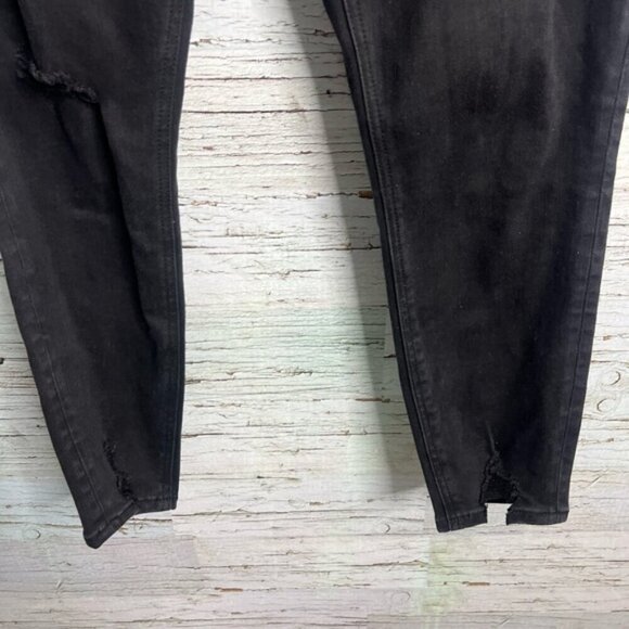 Silver Jeans Avery Skinny Crop Women's size 27 black Distressed Stretch - Picture 2 of 9